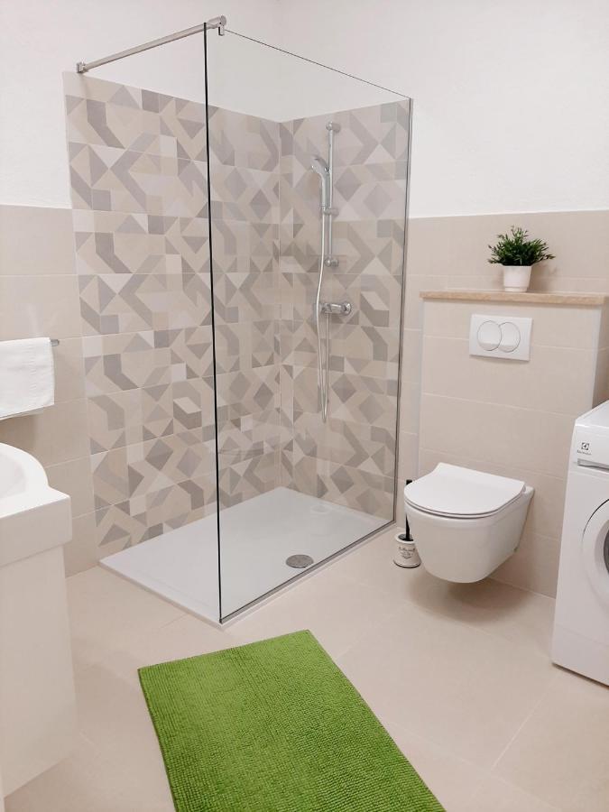 Apartman Tara&Iva Vrsar Buitenkant foto