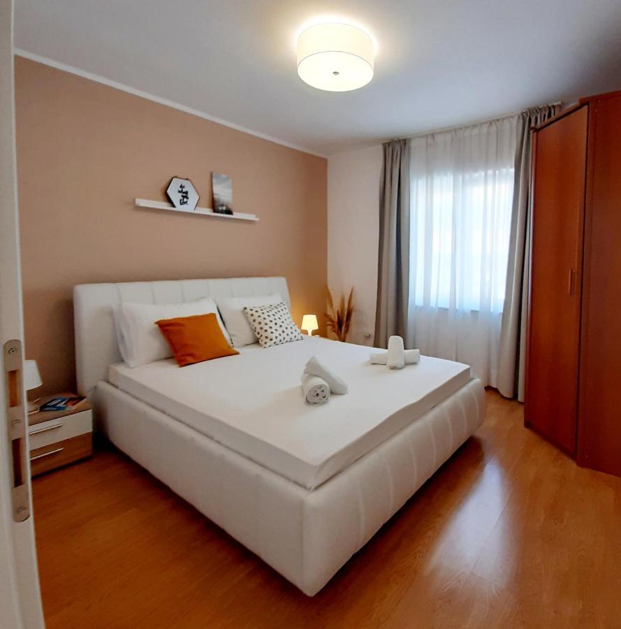 Apartman Tara&Iva Vrsar Buitenkant foto