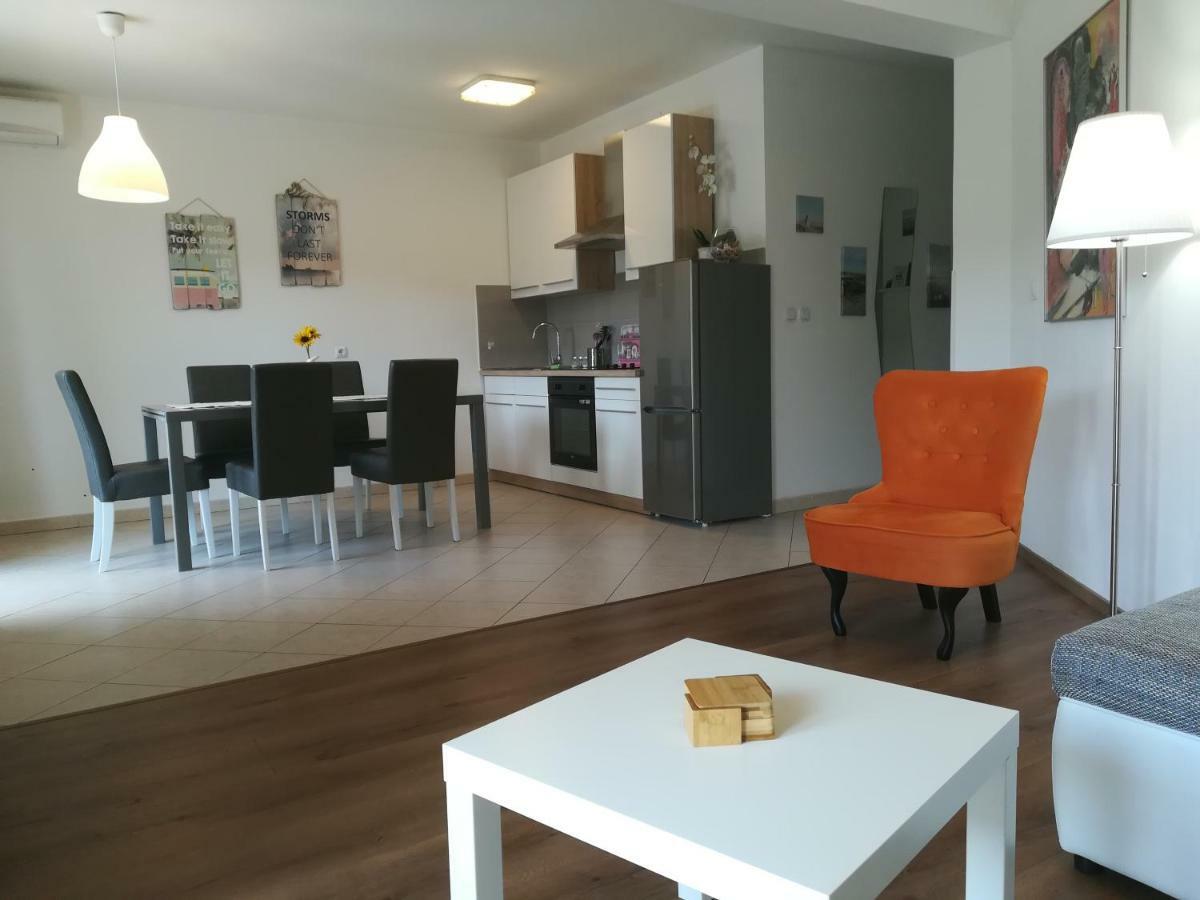 Apartman Tara&Iva Vrsar Buitenkant foto
